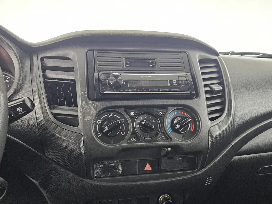 2021 Mitsubishi L200 DC 4x2 