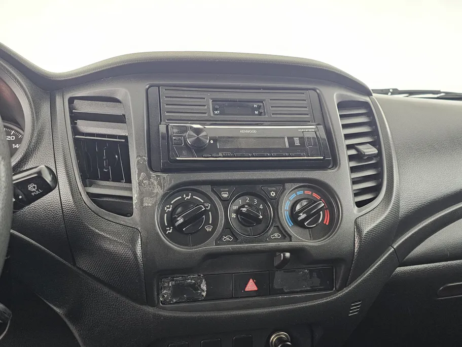 2021 Mitsubishi L200 DC 4x2 