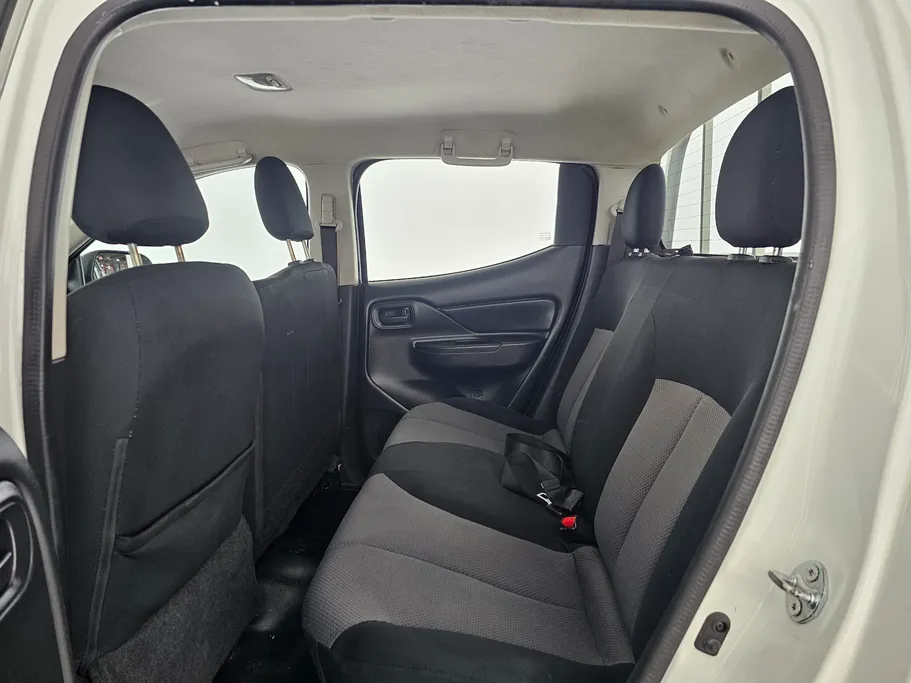 2021 Mitsubishi L200 DC 4x2 