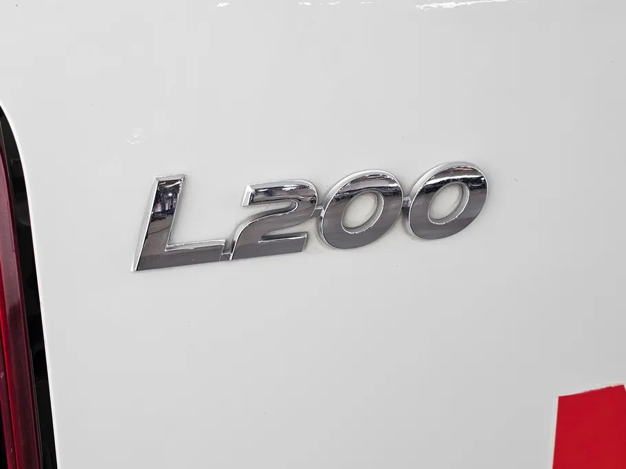 2021 Mitsubishi L200 DC 4x2 