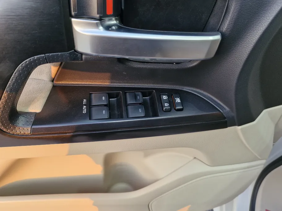 تويوتا لاندكروزر Grand Touring 2021 