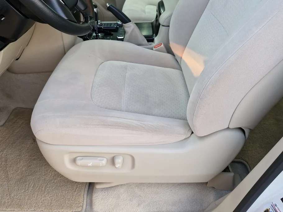 تويوتا لاندكروزر Grand Touring 2021 