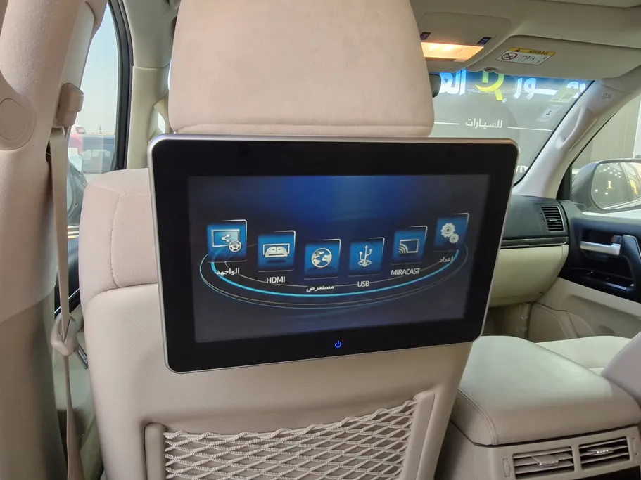 تويوتا لاندكروزر Grand Touring 2021 