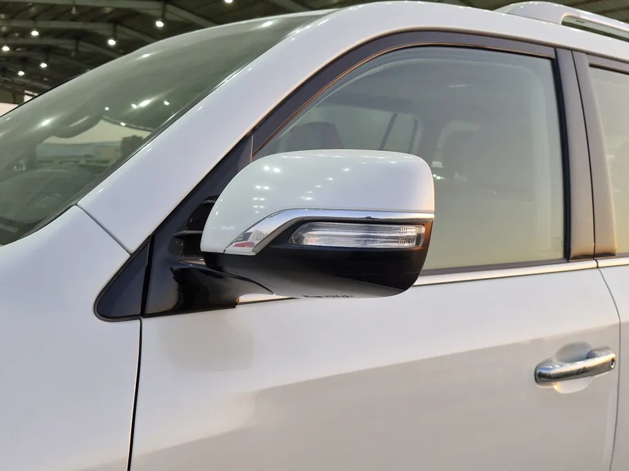 تويوتا لاندكروزر Grand Touring 2021 