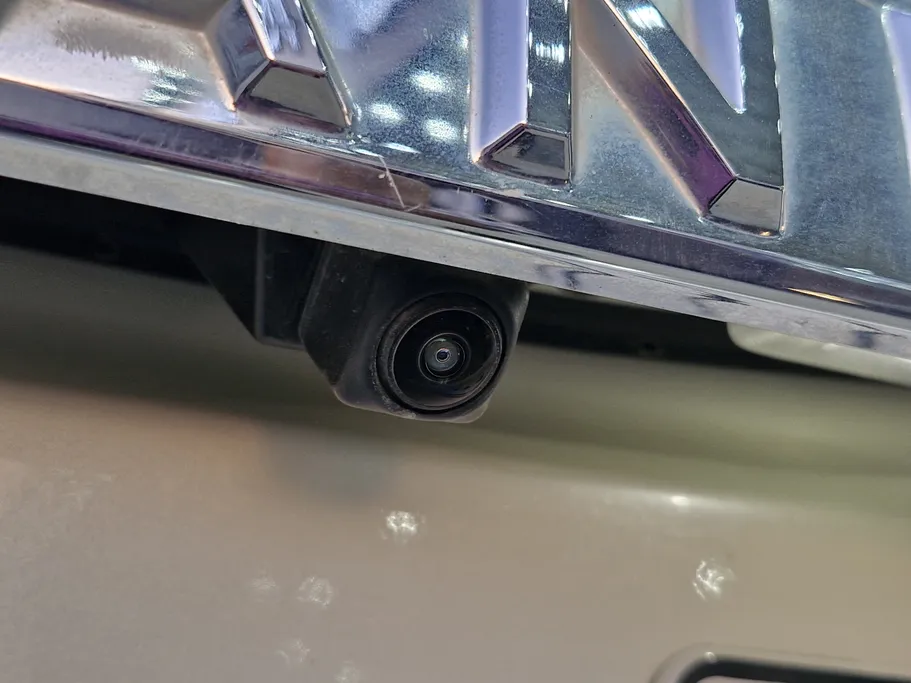 تويوتا لاندكروزر Grand Touring 2021 