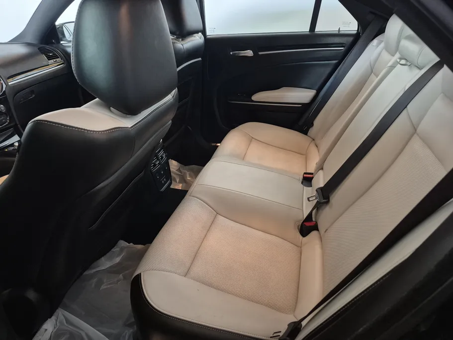 كرايسلر 300 S 2021 