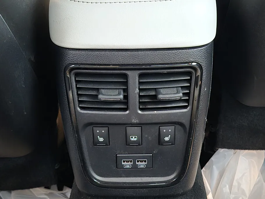 كرايسلر 300 S 2021 