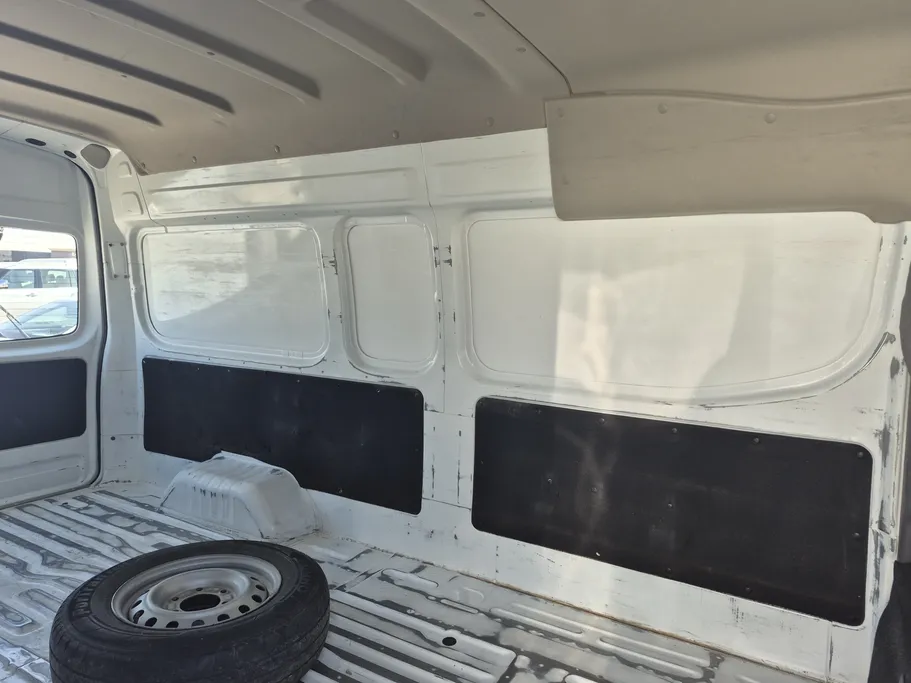 نيسان باص اورفان NV350 2020 