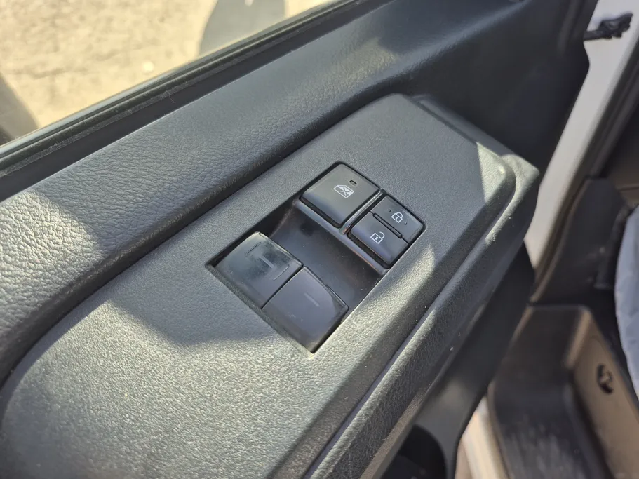 تويوتا هايس بضاعة سقف عالي 2023 