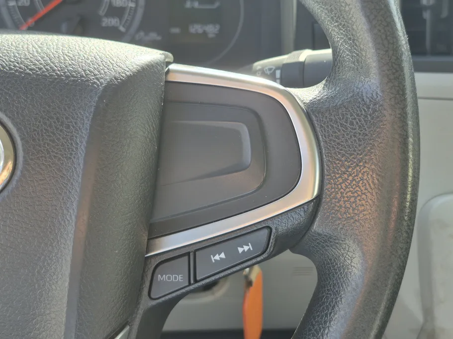 تويوتا هايس بضاعة سقف عالي 2023 