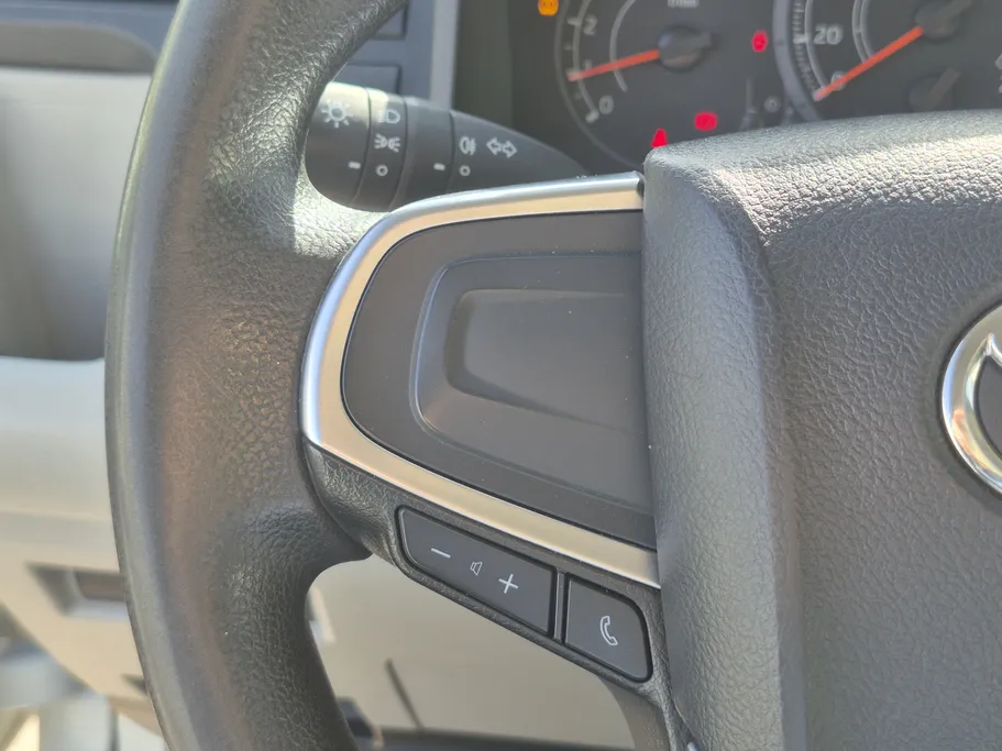 تويوتا هايس بضاعة سقف عالي 2023 