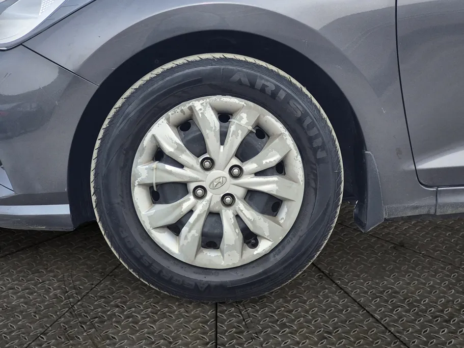 هيونداي اكسنت سمارت 2023 