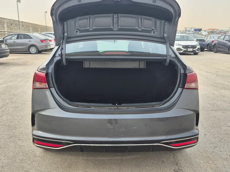 هيونداي اكسنت سمارت 2023 