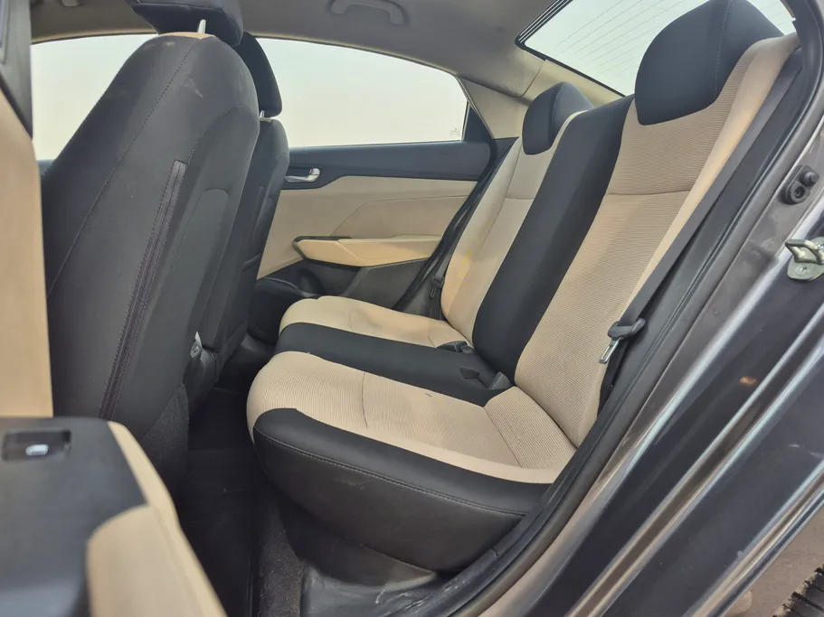 هيونداي اكسنت سمارت 2023 