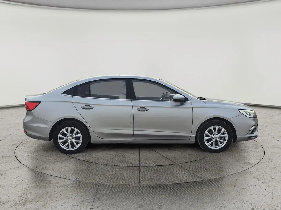 ام جي 5 COM 2022 