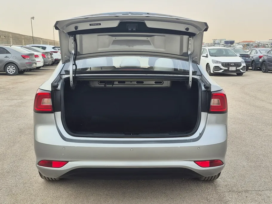 ام جي 5 COM 2022 