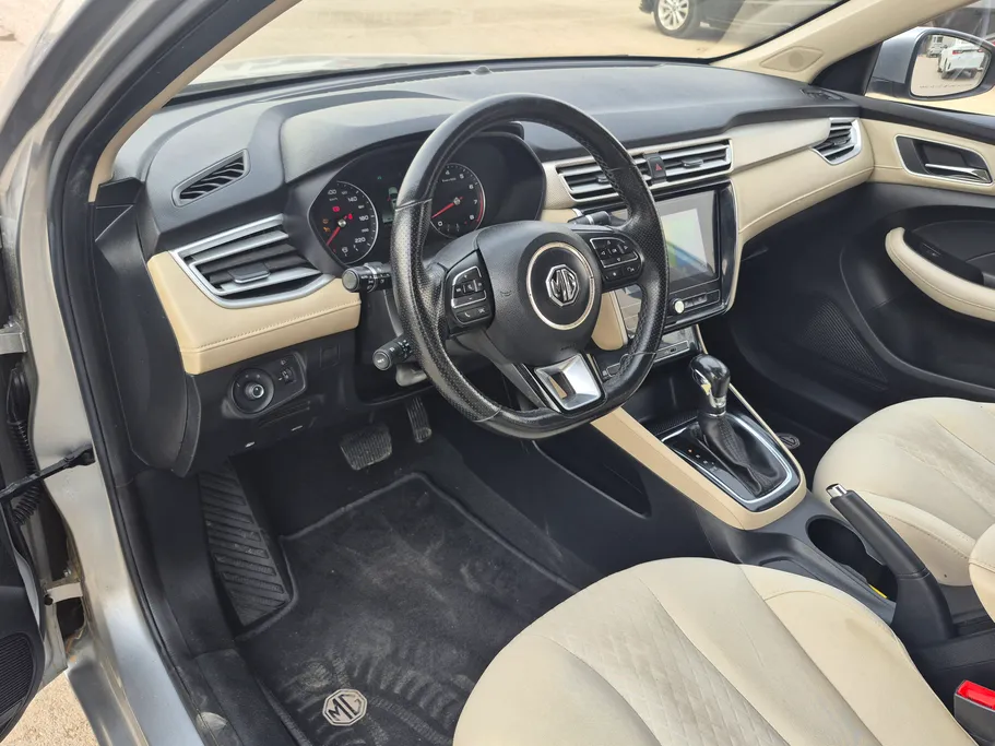 ام جي 5 COM 2022 