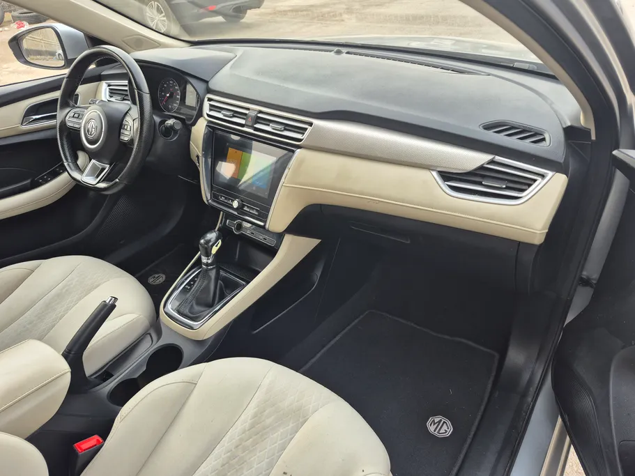 ام جي 5 COM 2022 