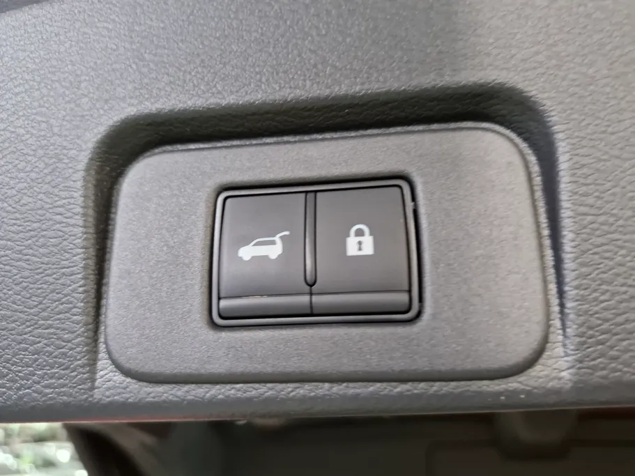 نيسان أكس تريل SL 2025 