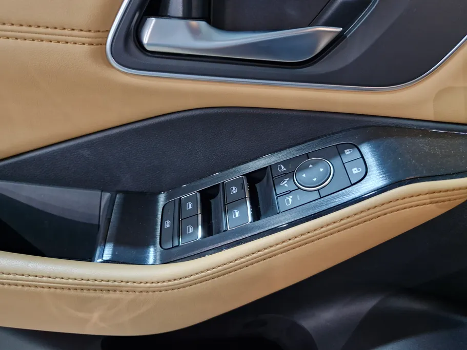 نيسان أكس تريل SL 2025 