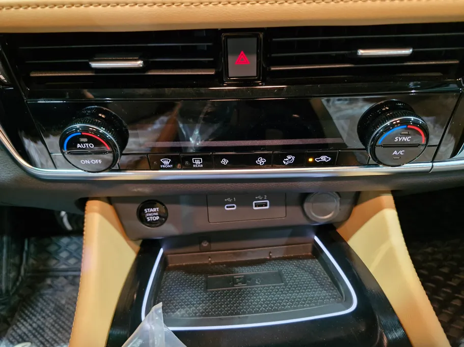 نيسان أكس تريل SL 2025 