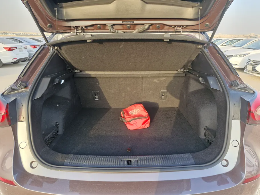 ام جي وان LUX 2023 