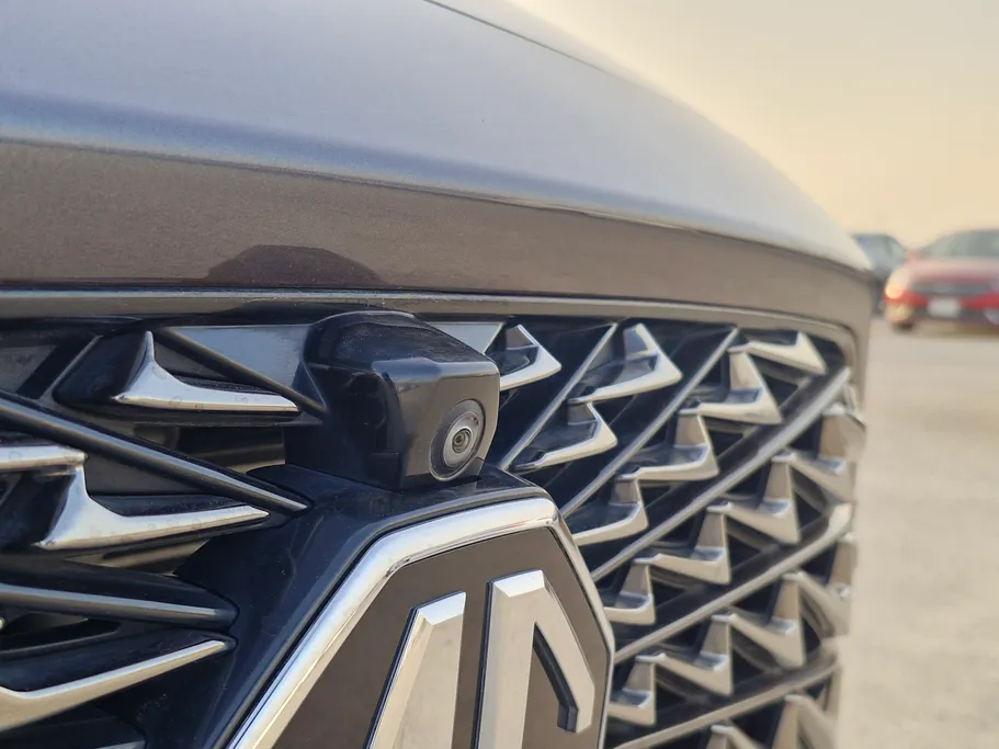 ام جي وان LUX 2023 