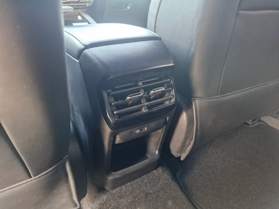 ام جي وان LUX 2023 