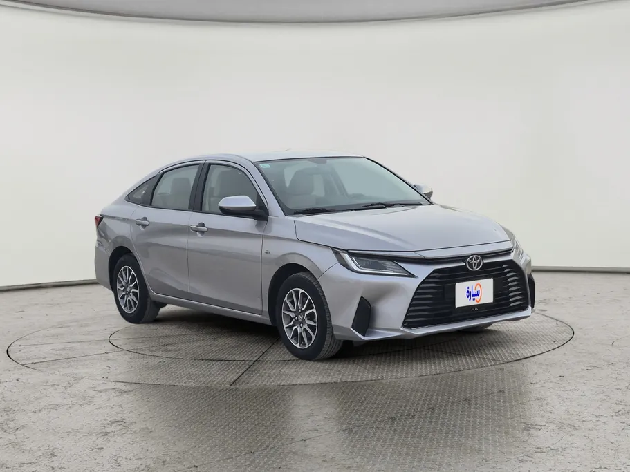 2023 Toyota Yaris  Y 