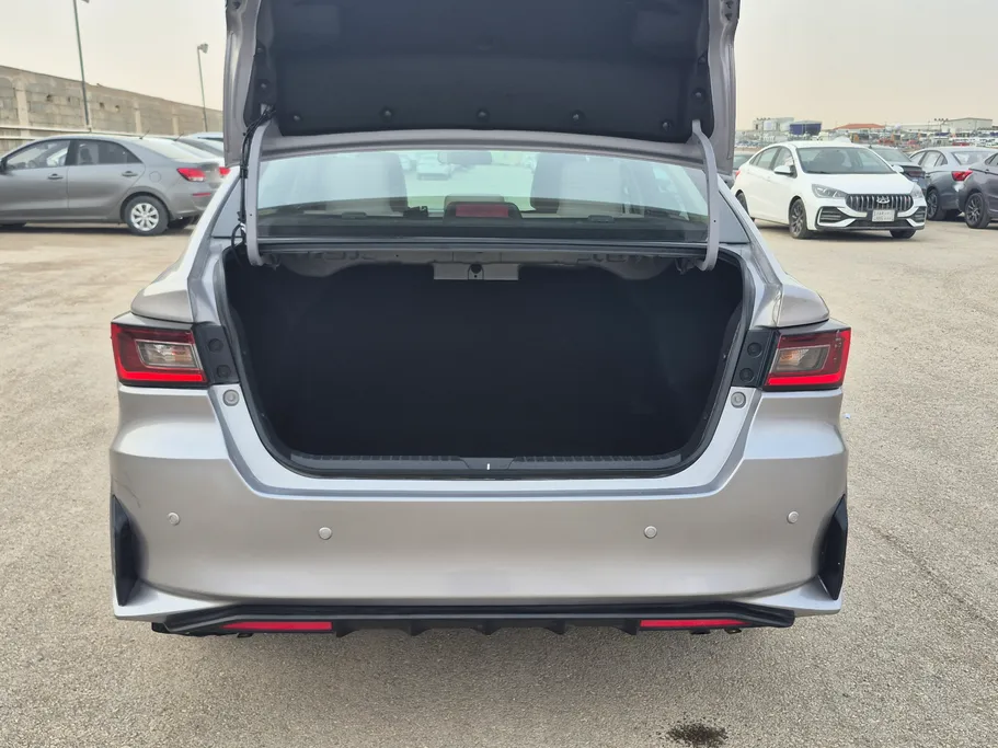 2023 Toyota Yaris  Y 