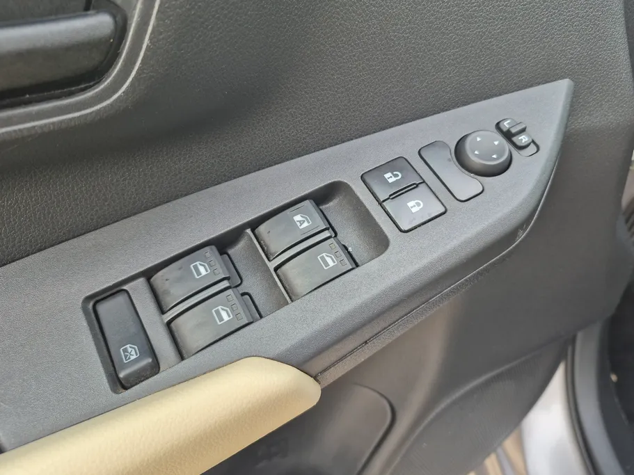 2023 Toyota Yaris  Y 