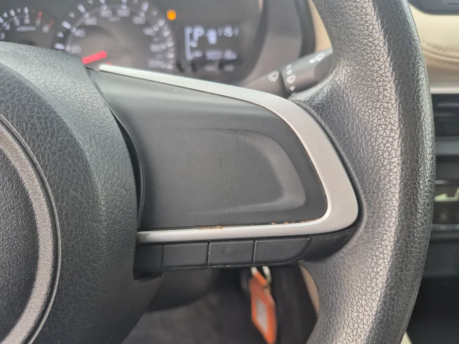 2023 Toyota Yaris  Y 