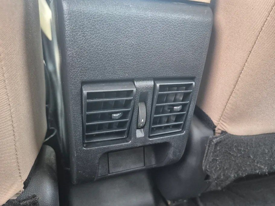 2023 Toyota Yaris  Y 