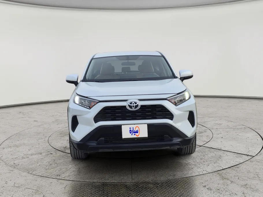 2023 تويوتا RAV4 LE 