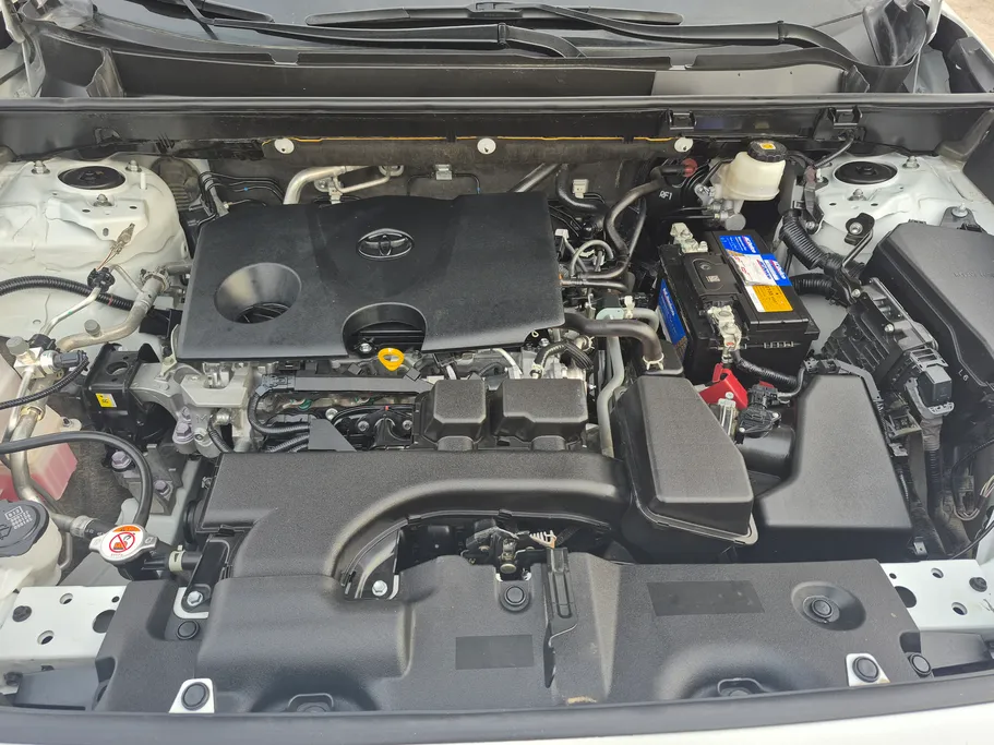 2023 تويوتا RAV4 LE 