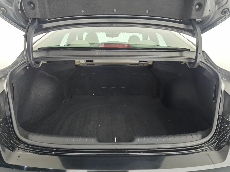 2023 Hyundai Elantra Smart 