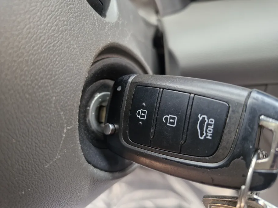 2023 Hyundai Elantra Smart 