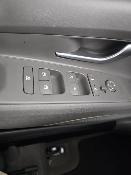 2023 Hyundai Elantra Smart 