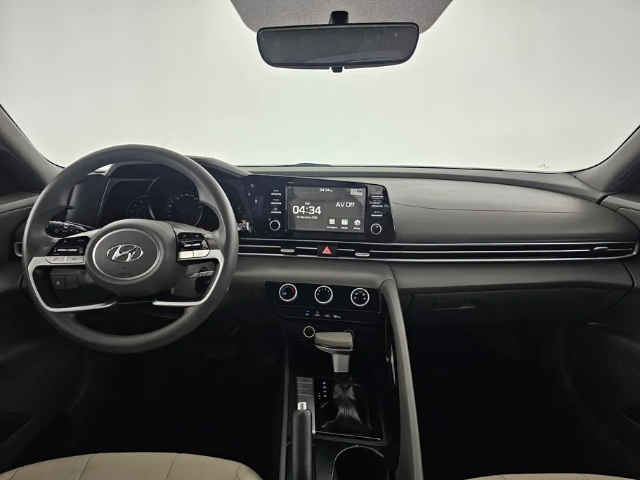 2023 Hyundai Elantra Smart 