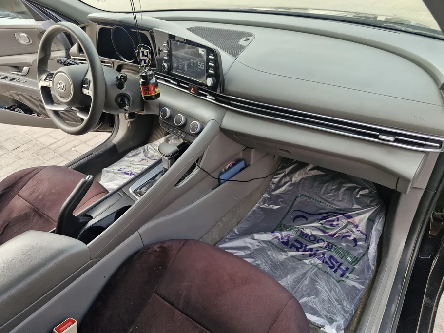 2023 Hyundai Elantra Smart 