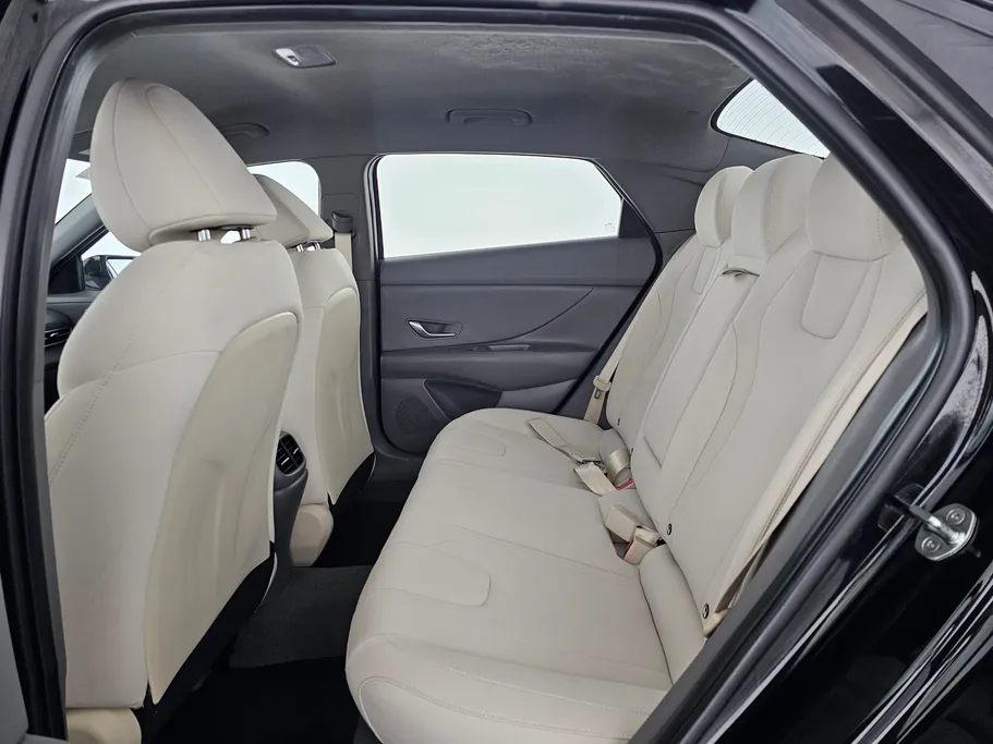 2023 Hyundai Elantra Smart 