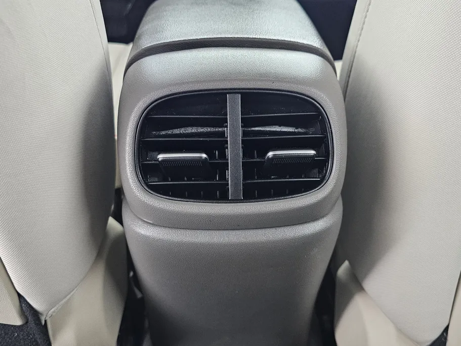 2023 Hyundai Elantra Smart 