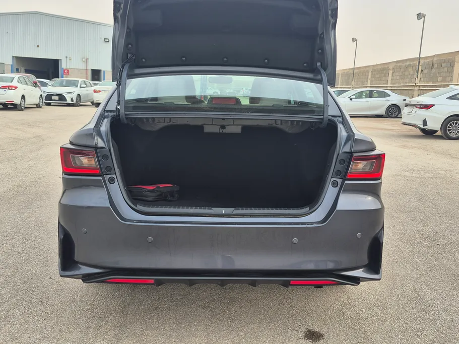 تويوتا يارس Y 2023 