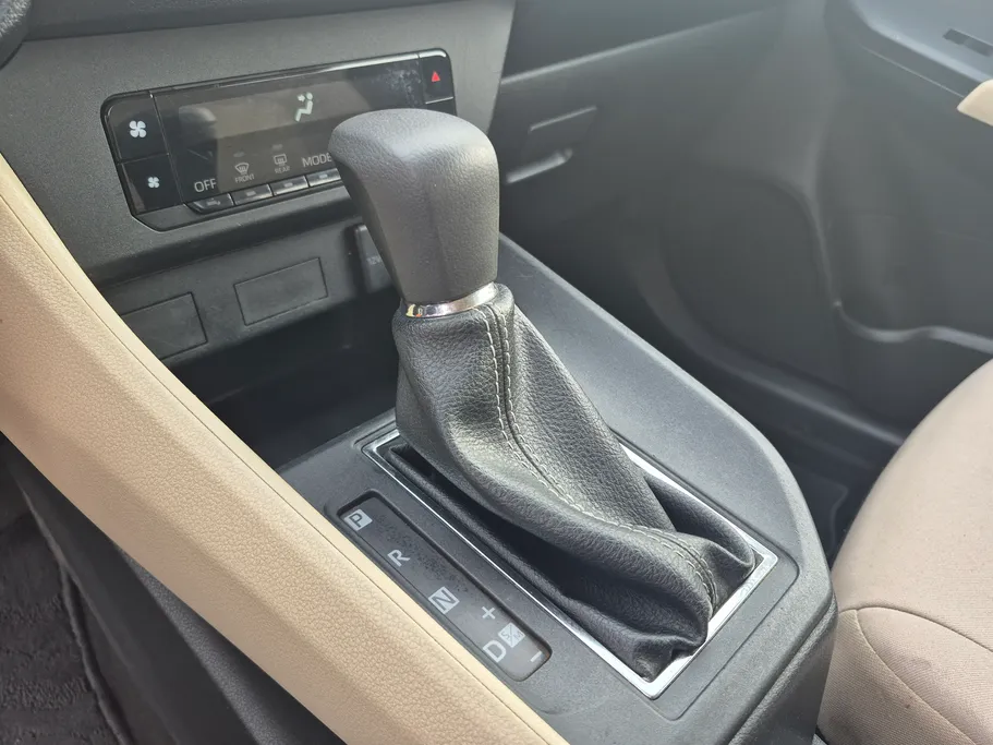 تويوتا يارس Y 2023 