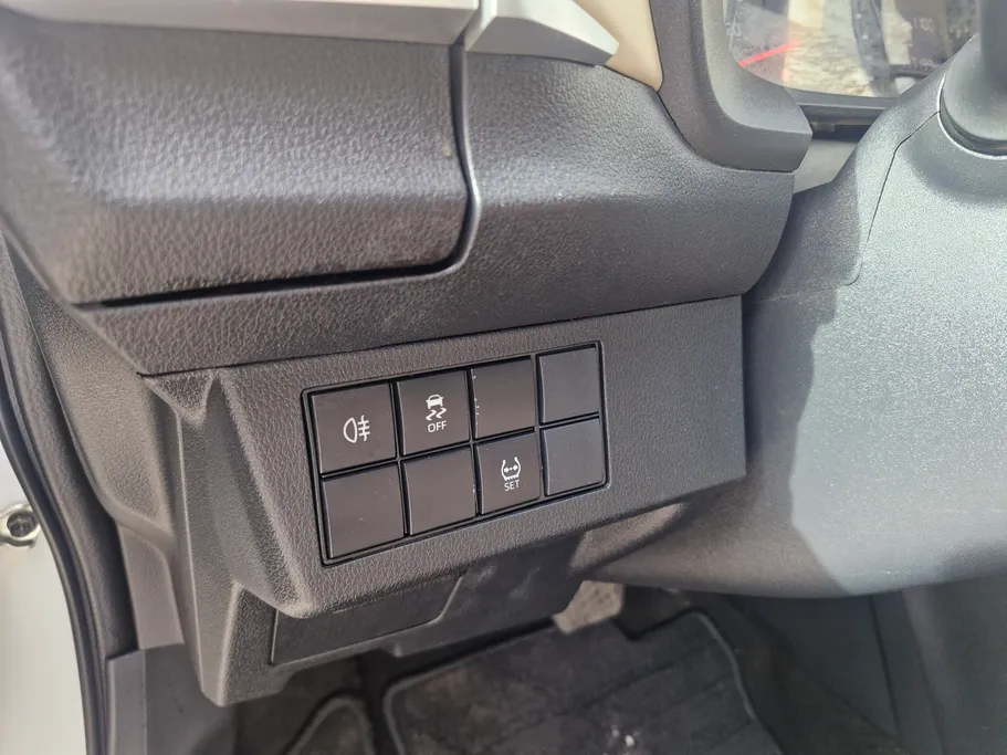 2023 تويوتا Yaris  Y 