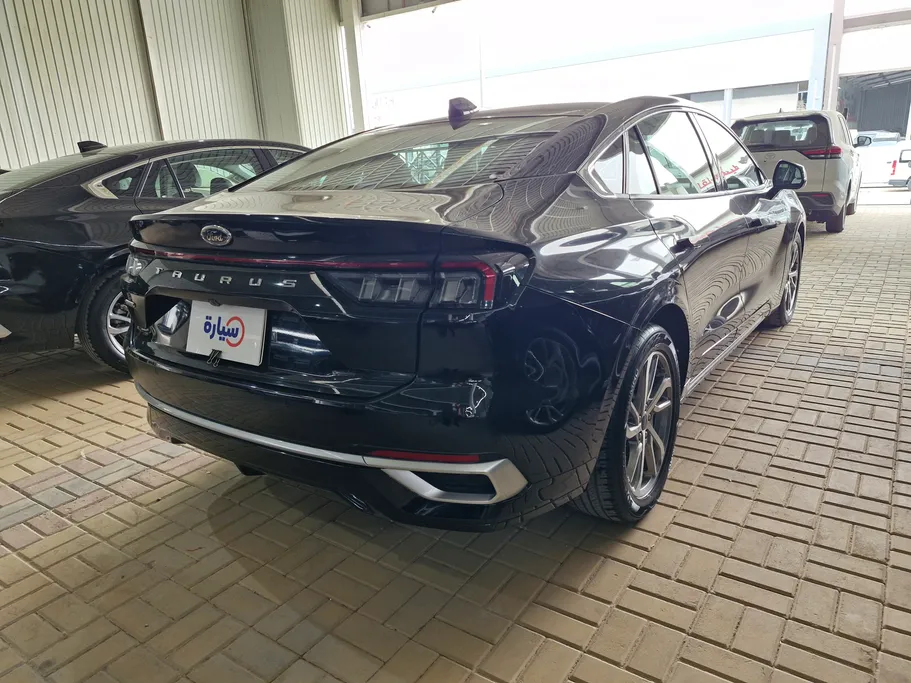 2024 Ford Taurus Trend 