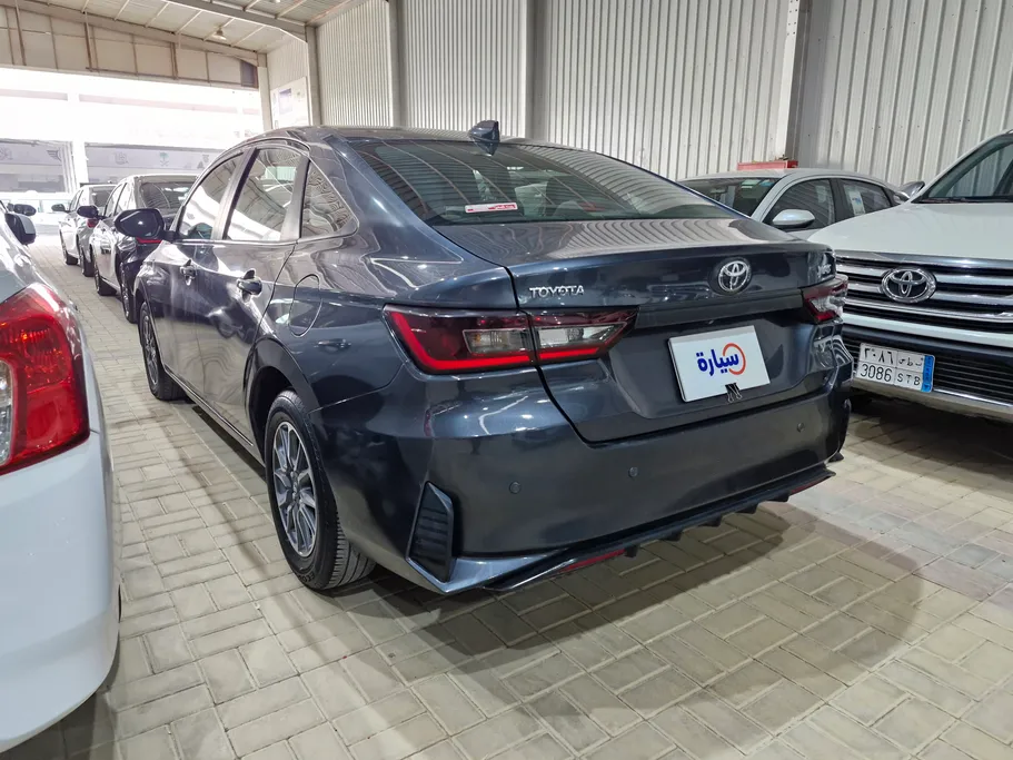 2023 Toyota Yaris  Y 