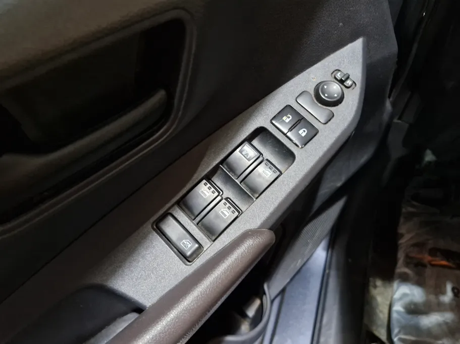 2023 Toyota Yaris  Y 