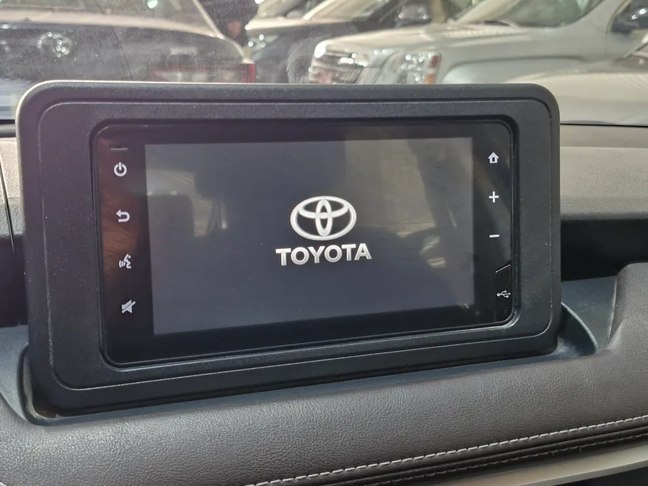 2023 Toyota Yaris  Y 