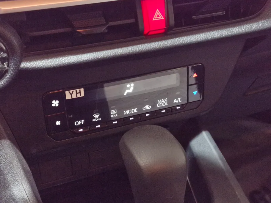 2023 Toyota Yaris  Y 